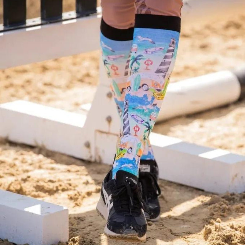 dreamers-and-schemers-boot-socks-outer-banks-4hooves-leg