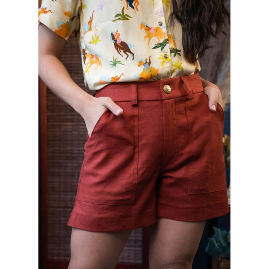 street-and-saddle-linen-shorts-4hooves